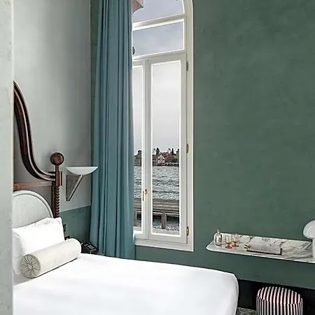 Hotell Il Palazzo Experimental 4*