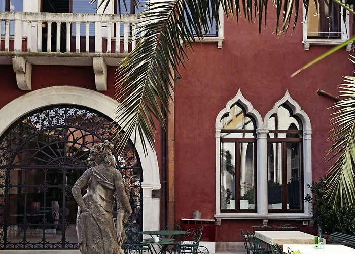 Il Palazzo Experimental 4* Venise