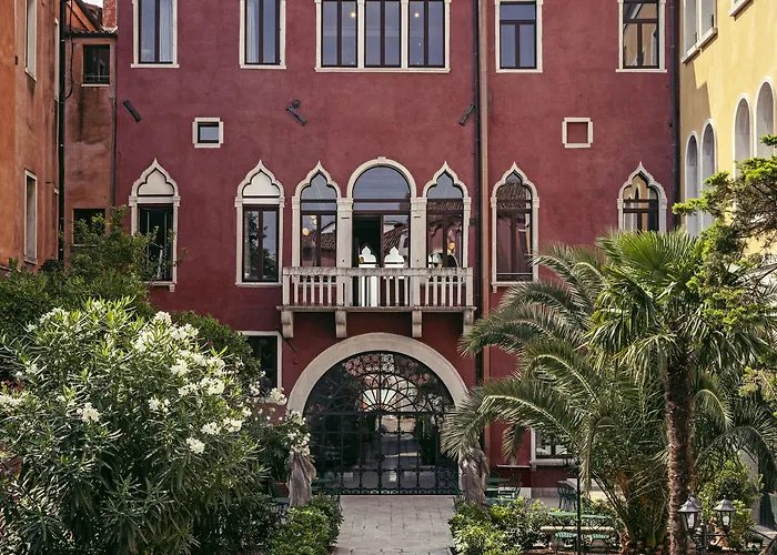 Il Palazzo Experimental 4*